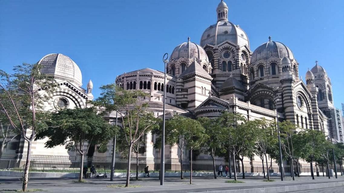 - - Maison Uma - - Wifi, Netflix, Mer Et Centre Marseille Bagian luar foto